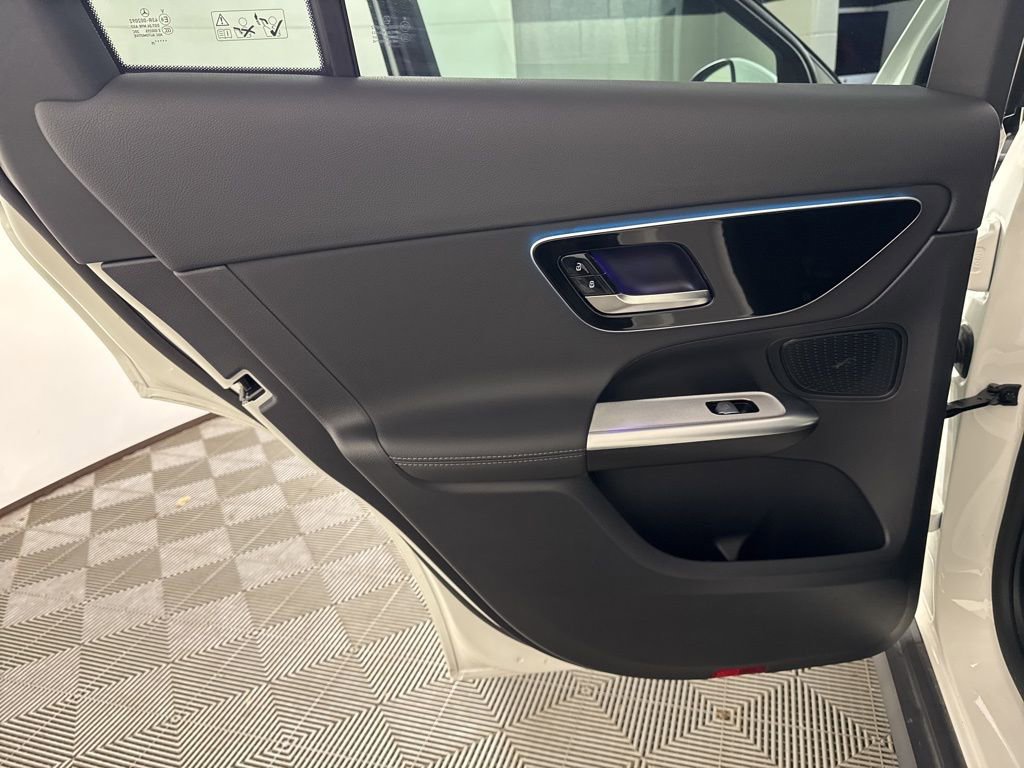 Certified 2025 Mercedes-Benz GLC 300 4MATIC image 18