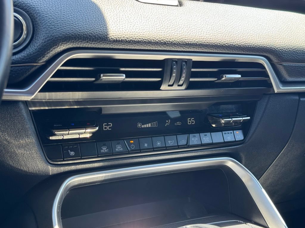 Certified 2024 MAZDA CX-90 Plug-In Hybrid w/ Premium Pkg AWD/4WD image 15