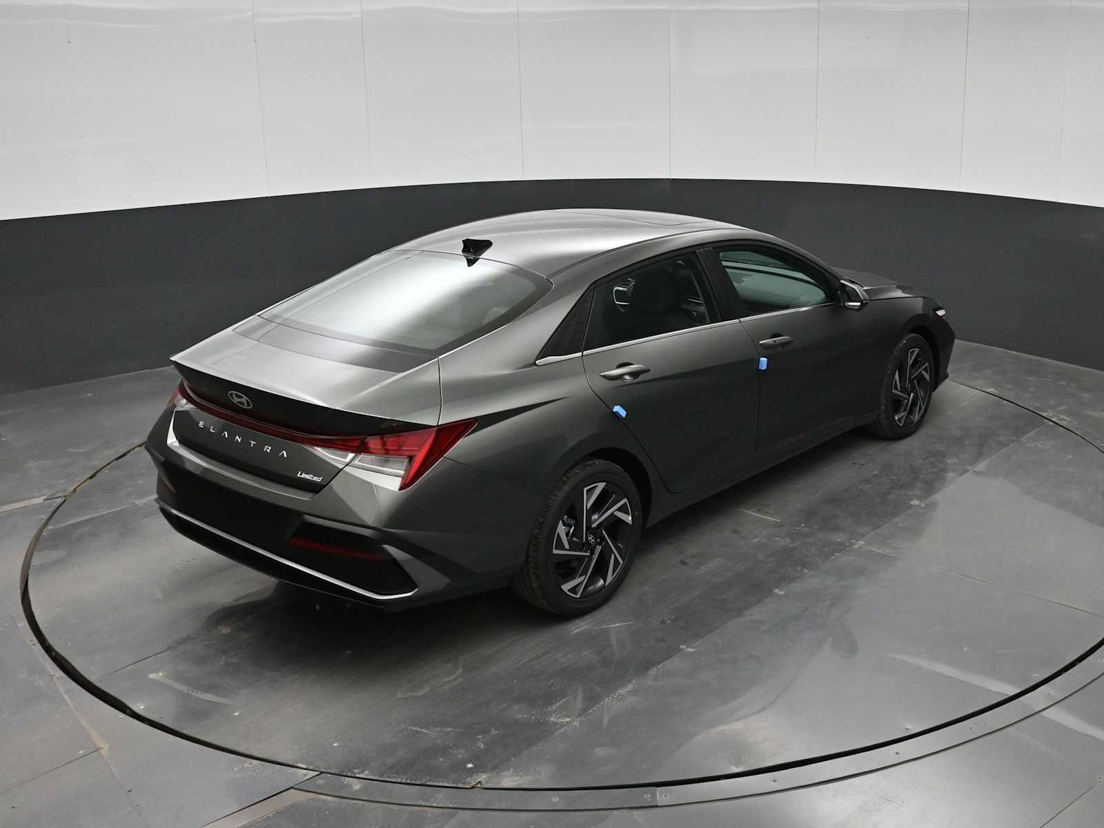 New 2026 Hyundai Elantra Limited FWD image 34