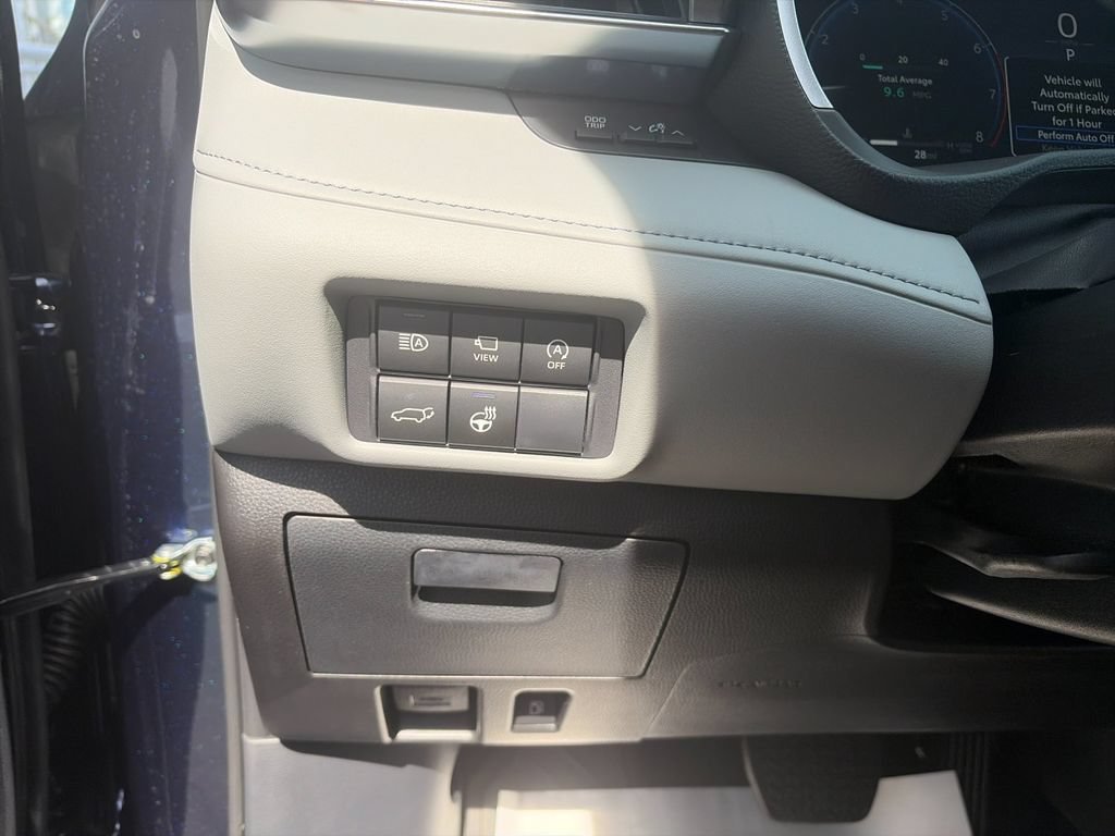 New 2026 Toyota Highlander Limited AWD/4WD image 32