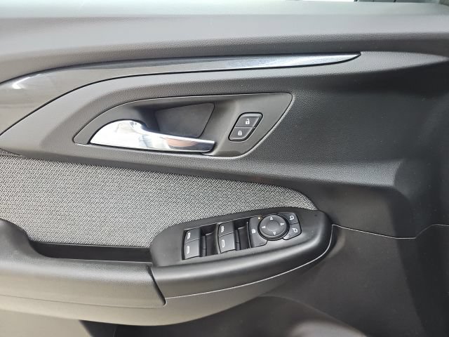 Used 2023 Chevrolet TrailBlazer LT w/ Convenience Package FWD image 26