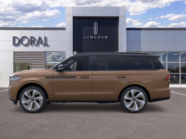 New 2026 Lincoln Navigator Black Label w/ Black Label Special Edition AWD/4WD image 3