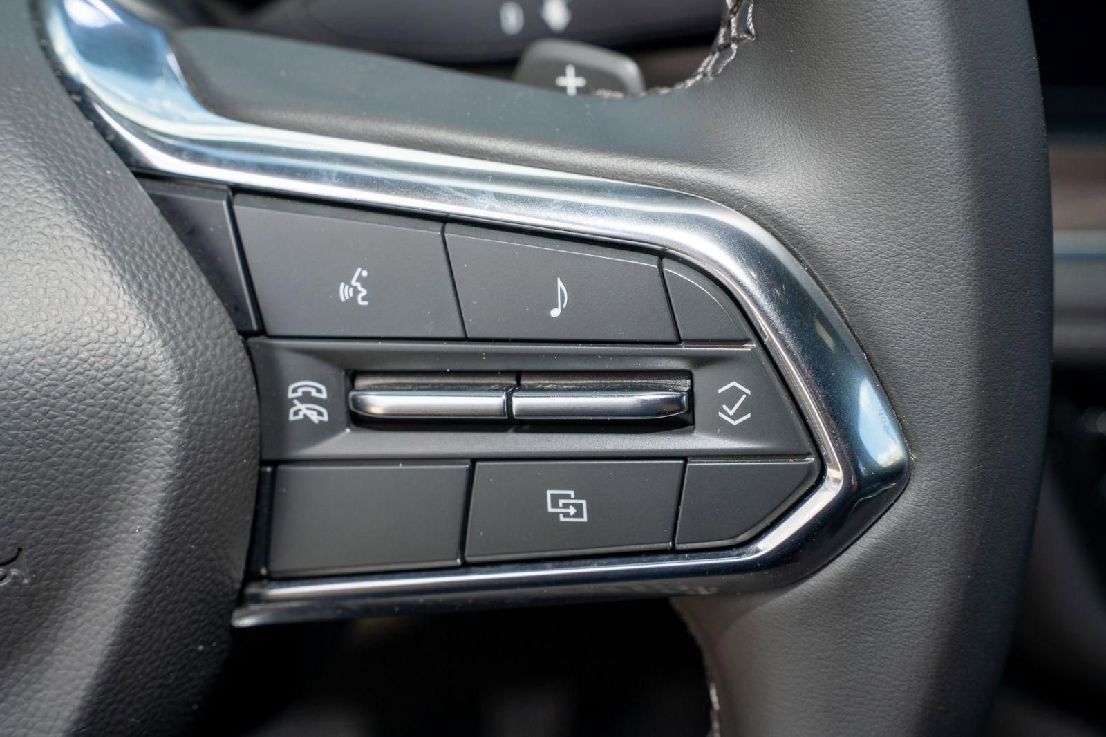 Used 2025 Chevrolet Tahoe LT image 33