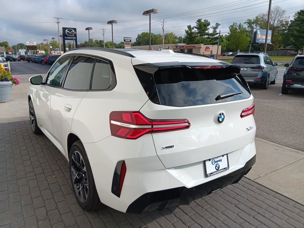 Used 2025 BMW X3 xDrive30i w/ M Sport Package image 6