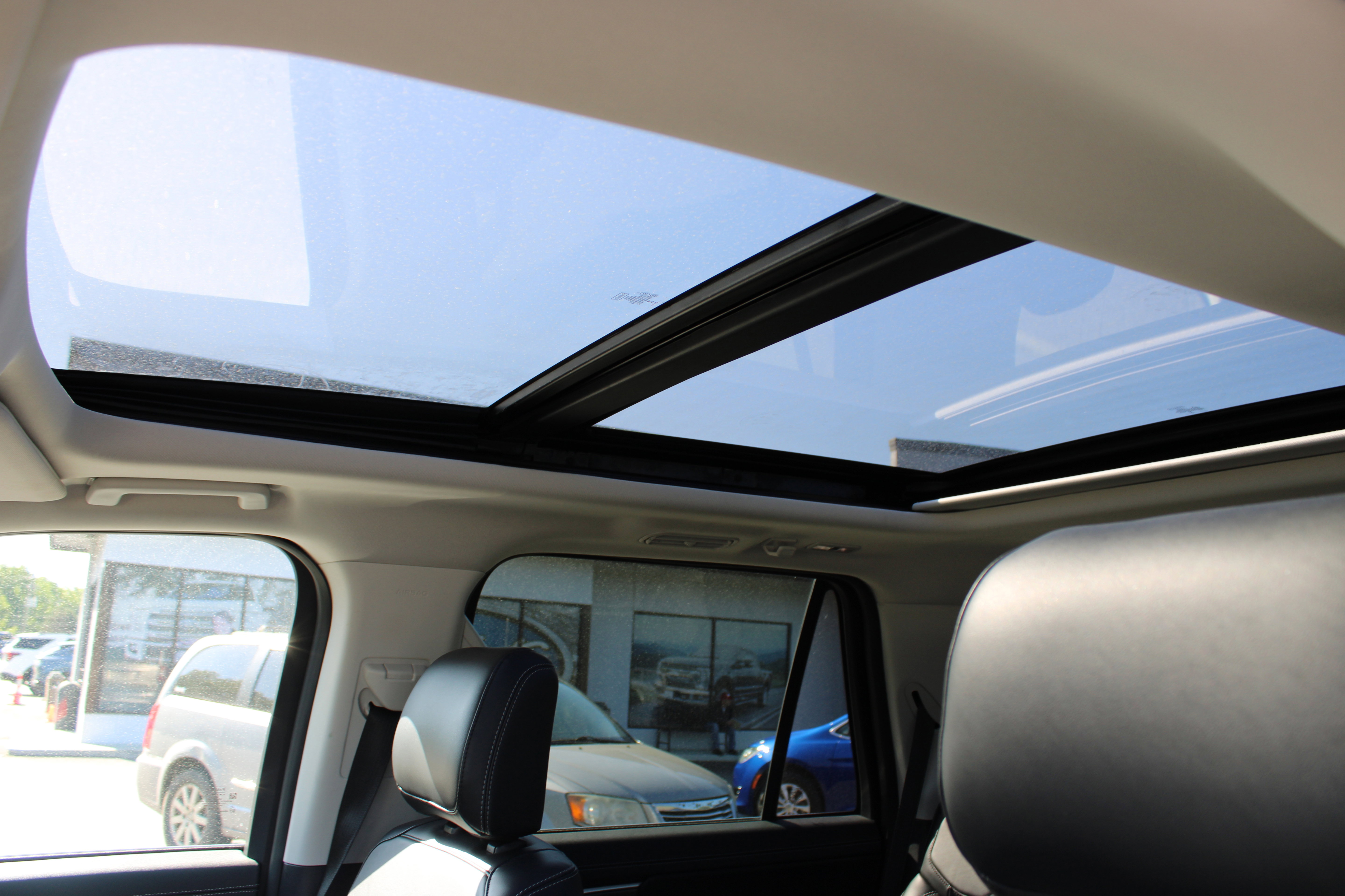 Used 2025 Ford Expedition Platinum image 26