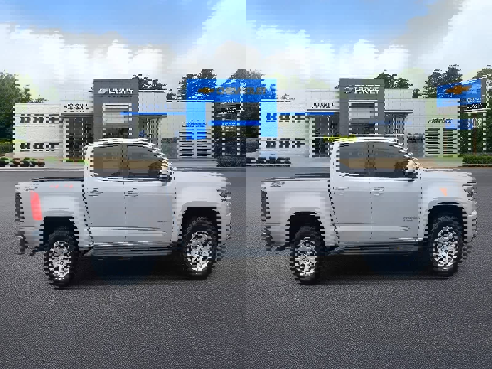 Used 2020 Chevrolet Colorado LT image 3