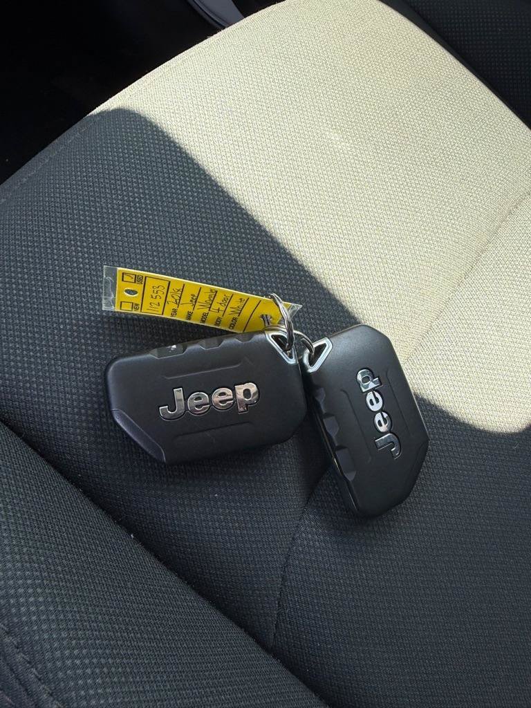 Used 2018 Jeep Wrangler Unlimited Sport S AWD/4WD image 27