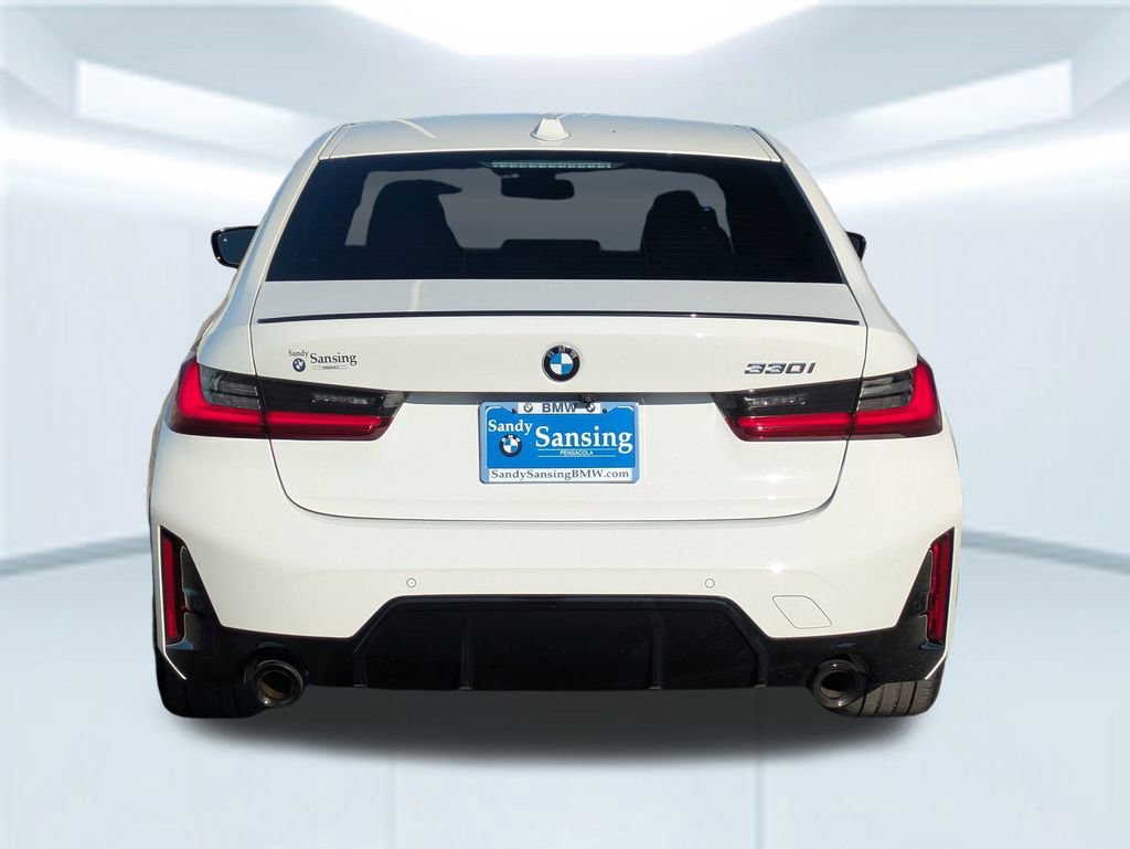 Used 2024 BMW 330i Sedan w/ M Sport Package image 5
