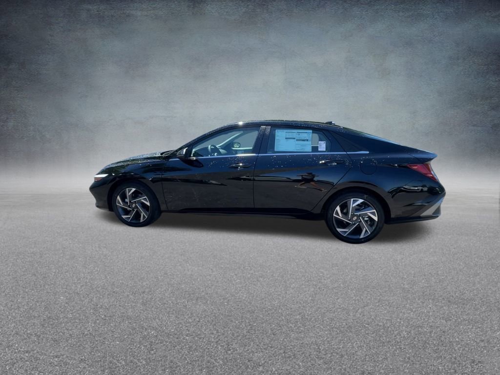 New 2025 Hyundai Elantra Limited image 14