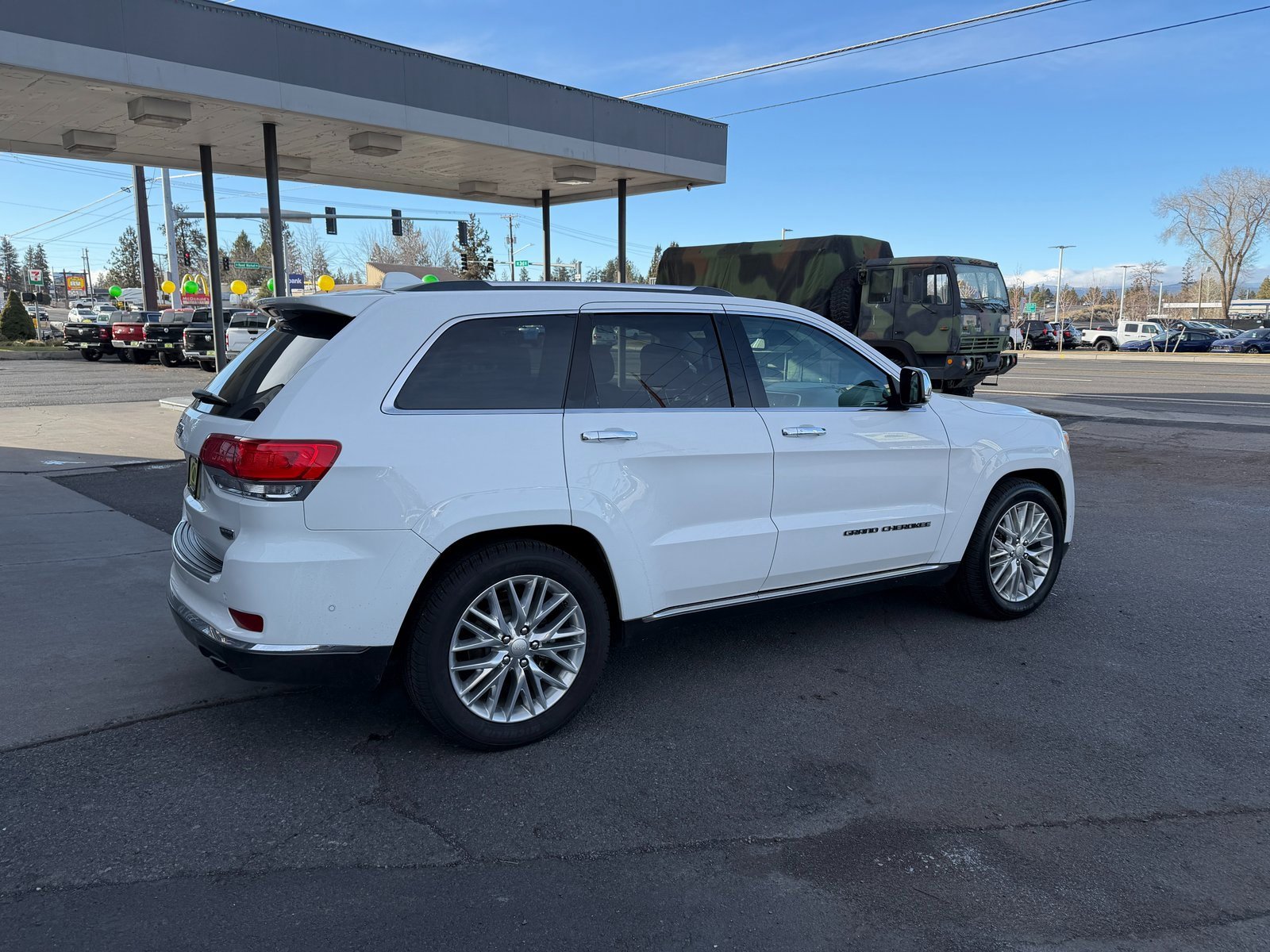 Used 2018 Jeep Grand Cherokee Summit image 5