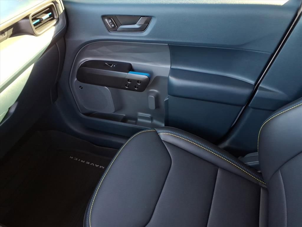 Certified 2025 Ford Maverick Lobo image 25