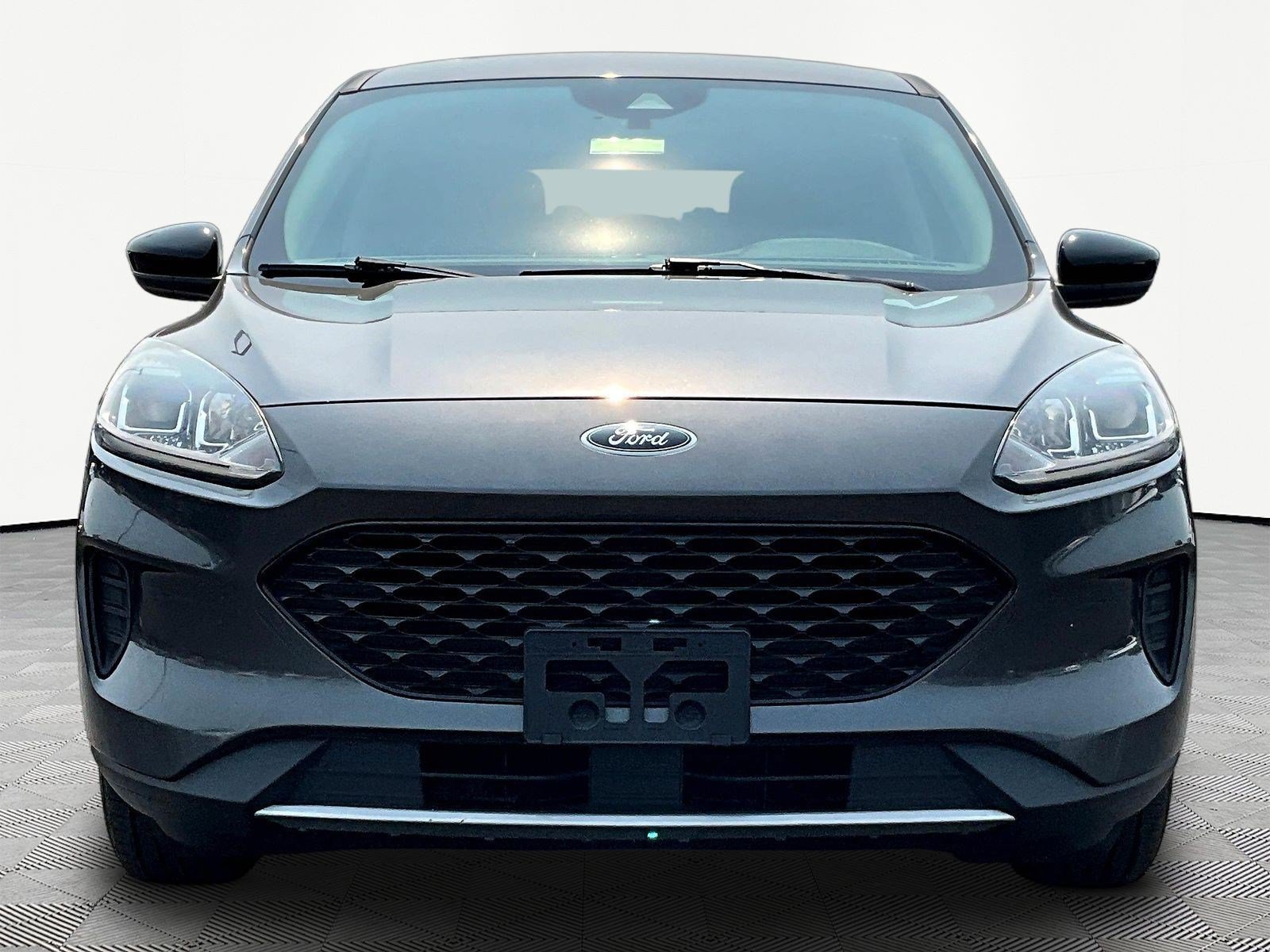Used 2020 Ford Escape SE Sport FWD image 2