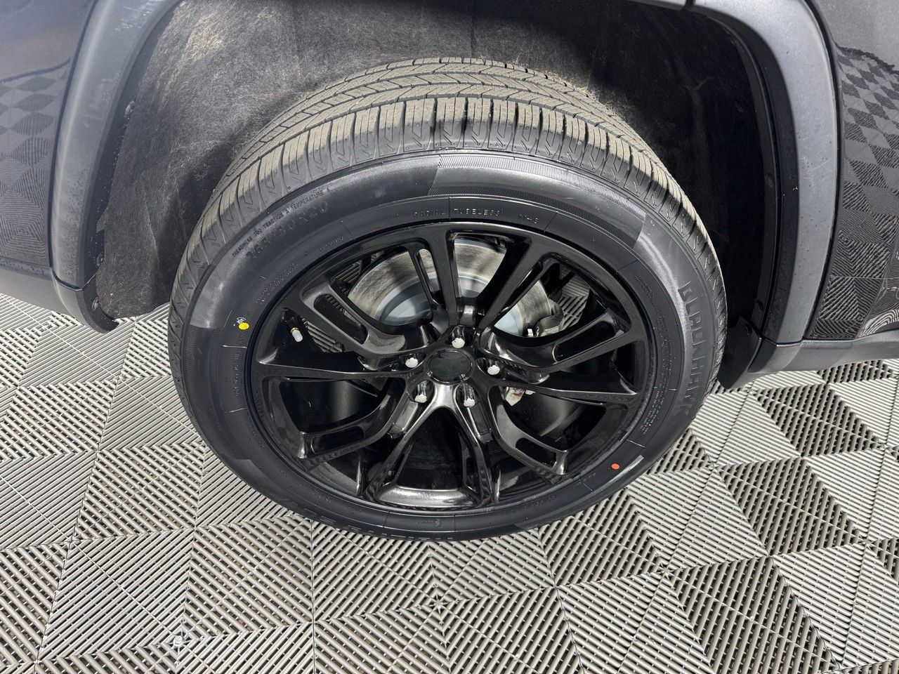 Used 2015 Jeep Grand Cherokee Laredo w/ Quick Order Package 23E image 32