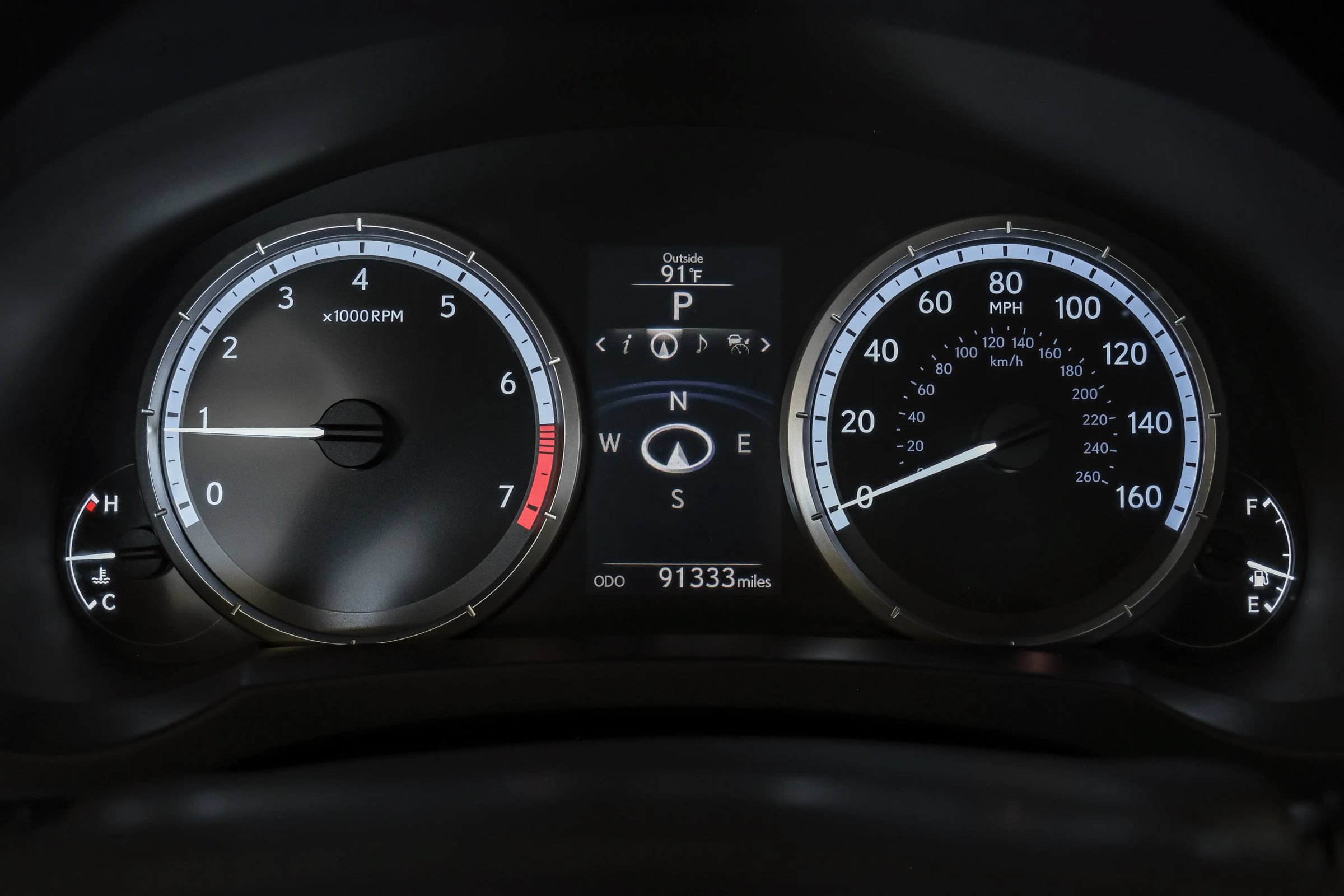 Used 2016 Lexus RC 350 w/ Luxury Package RWD image 19