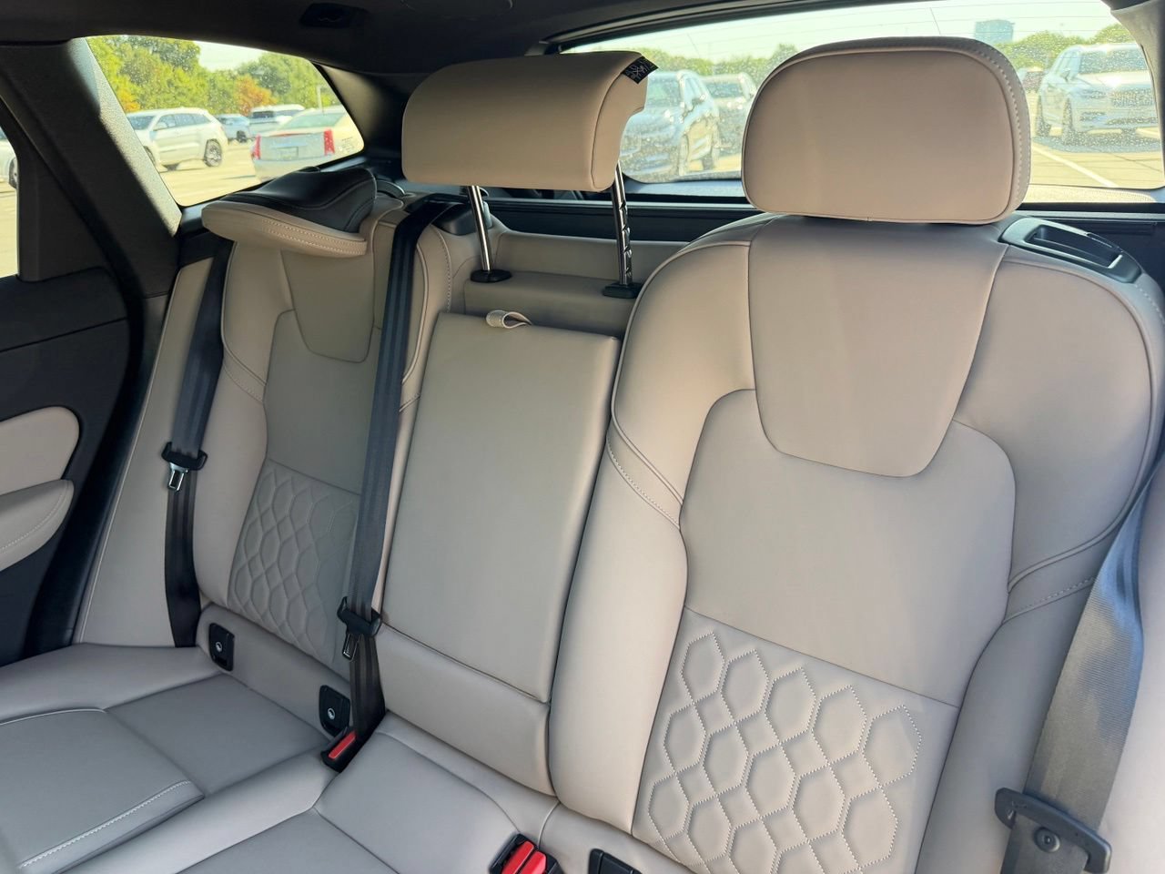 New 2027 Volvo XC60 B5 Plus AWD/4WD image 20