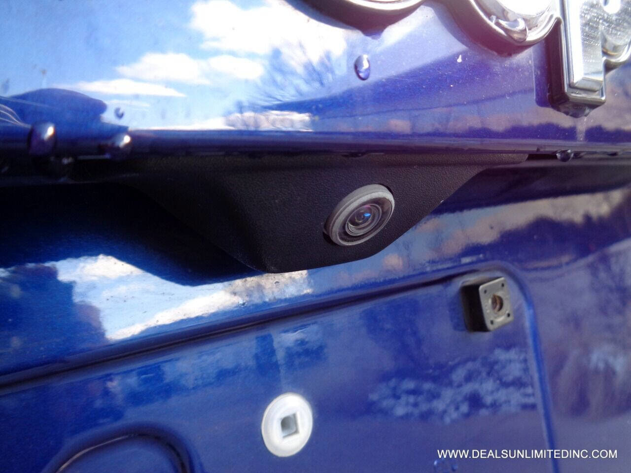 Used 2017 Jeep Renegade Sport w/ Power & Air Group image 16