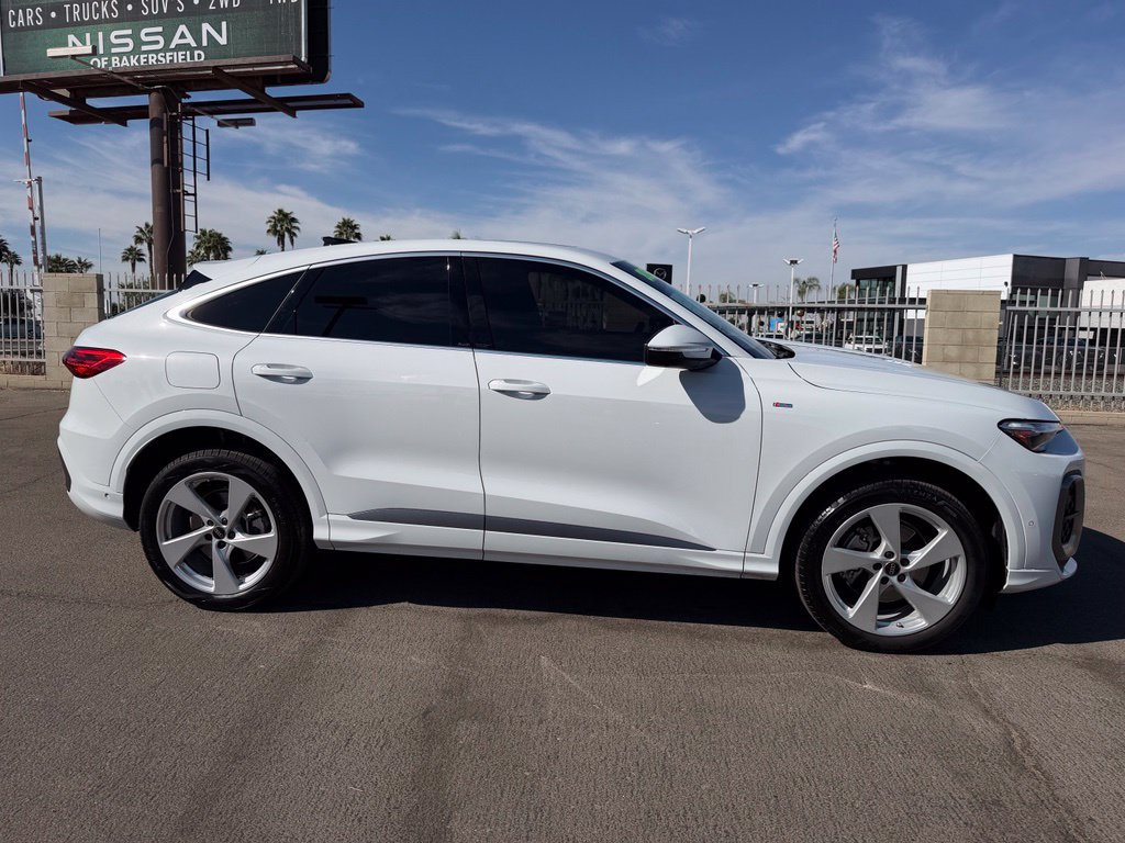 Used 2025 Audi Q5 Premium Plus w/ Premium Plus AWD/4WD image 7