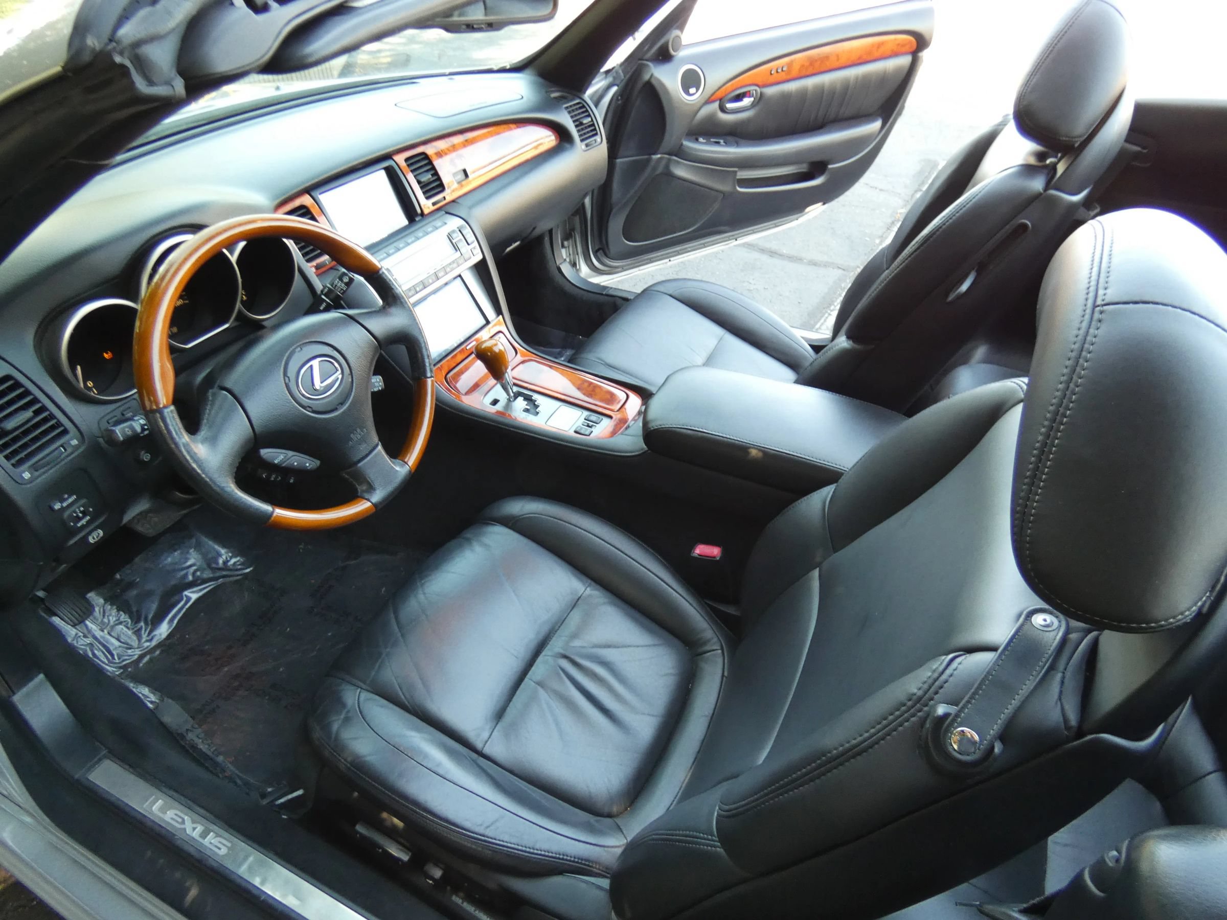 Used 2006 Lexus SC 430 Convertible RWD image 36