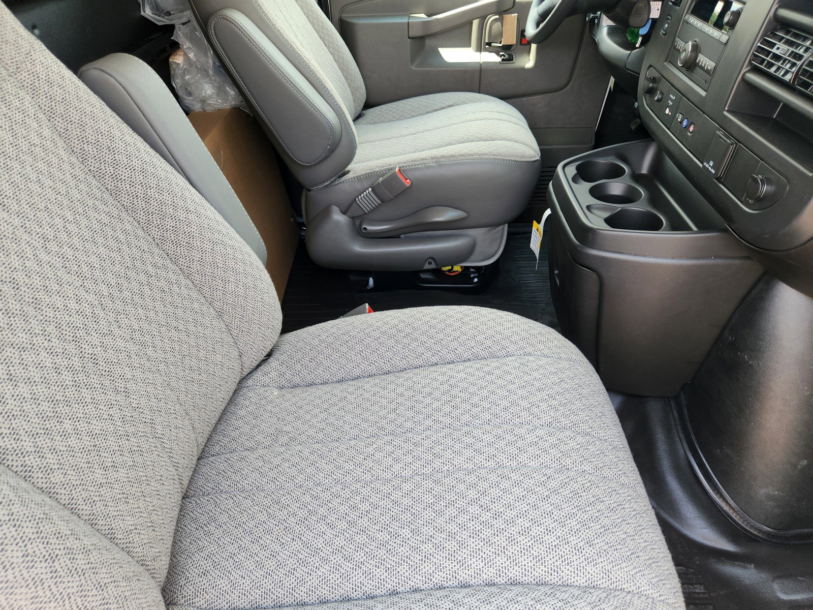 New 2025 GMC Savana 2500 Extended w/ Driver Convenience Package image 10