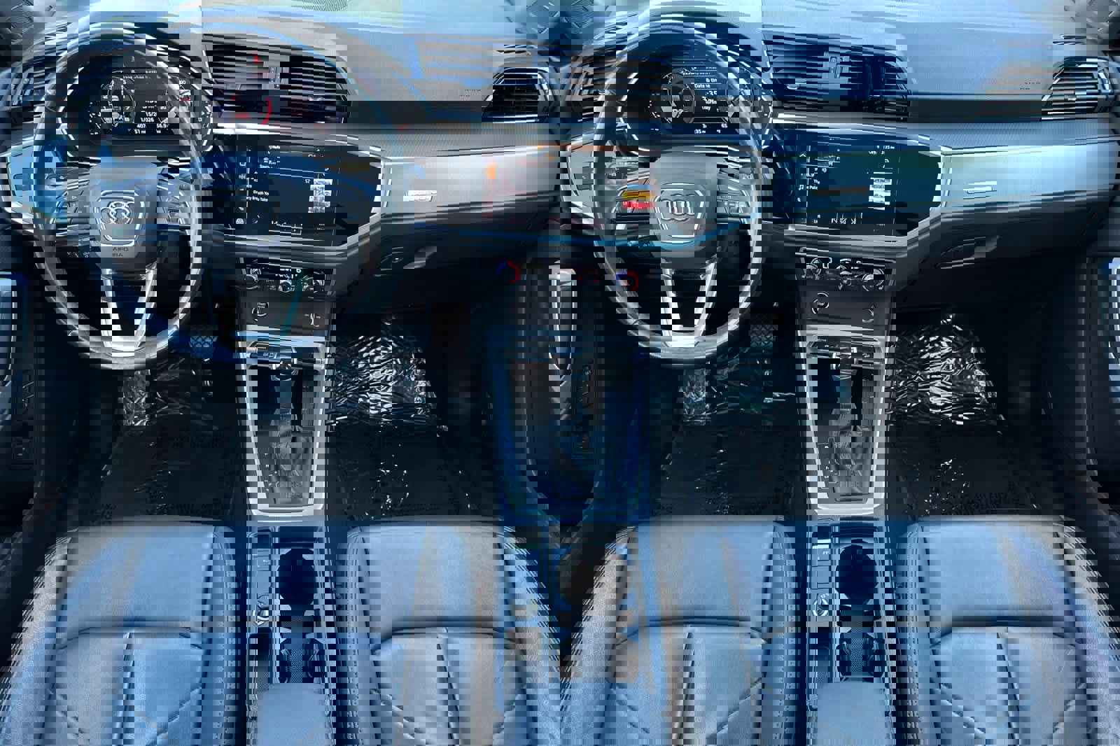 Used 2023 Audi Q3 2.0T Premium image 3