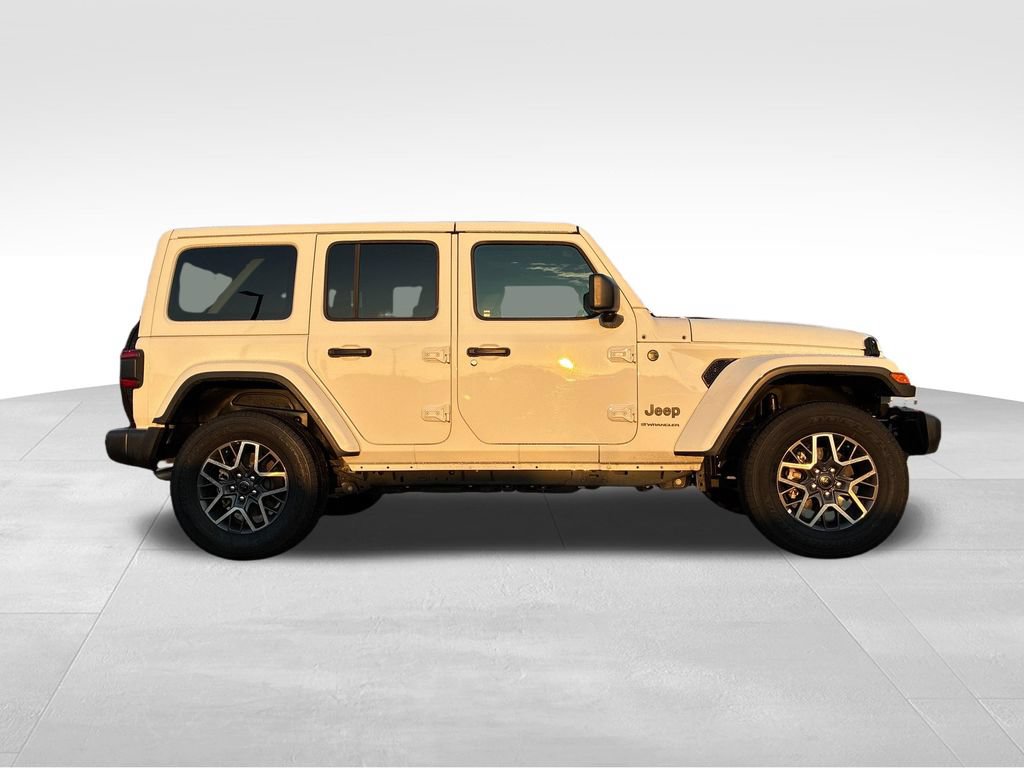 Used 2026 Jeep Wrangler Unlimited Sahara AWD/4WD image 7