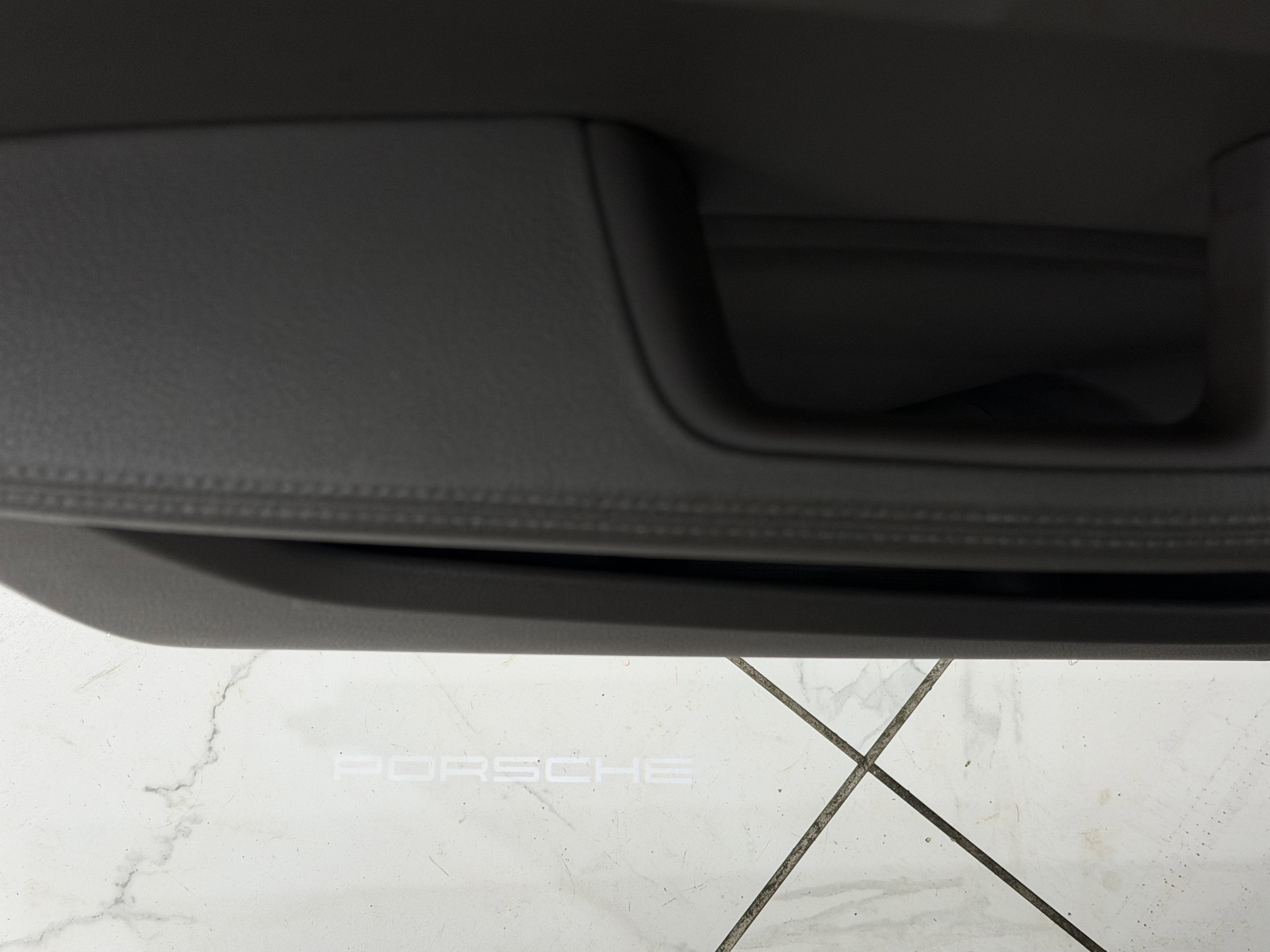 Certified 2023 Porsche Macan image 28