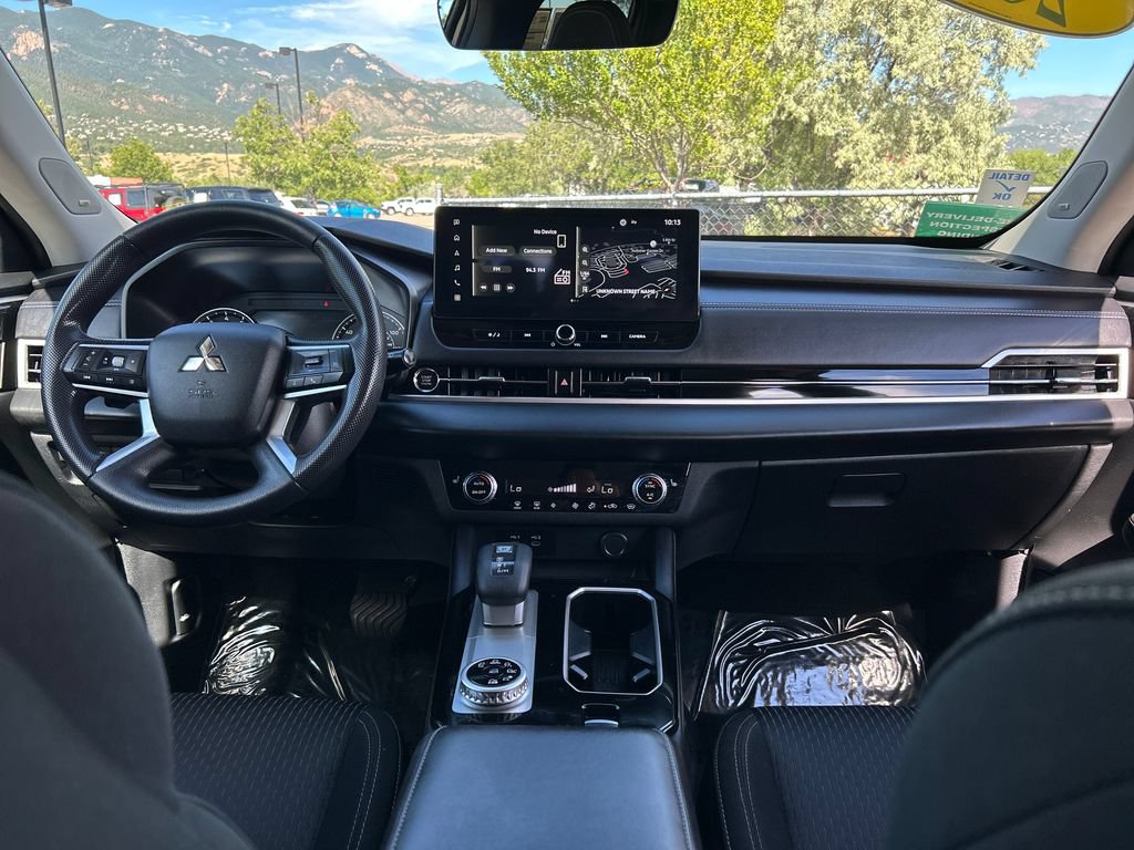 Used 2025 Mitsubishi Outlander ES AWD/4WD image 7