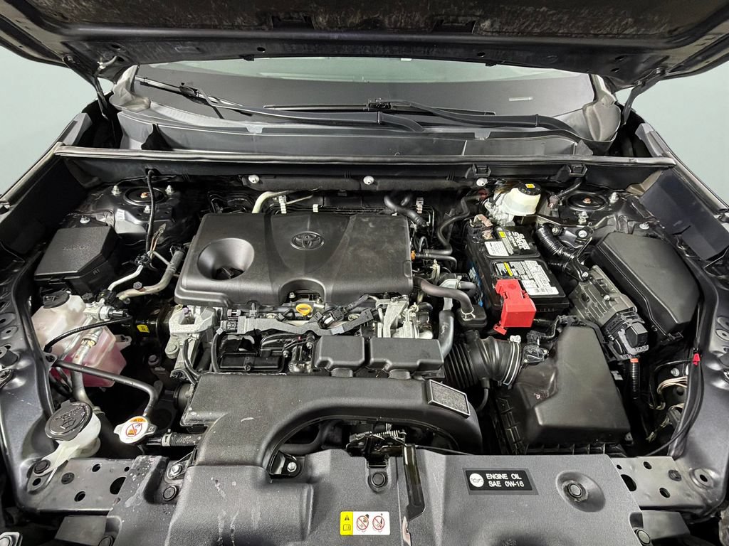 Used 2020 Toyota RAV4 XLE Premium FWD image 36
