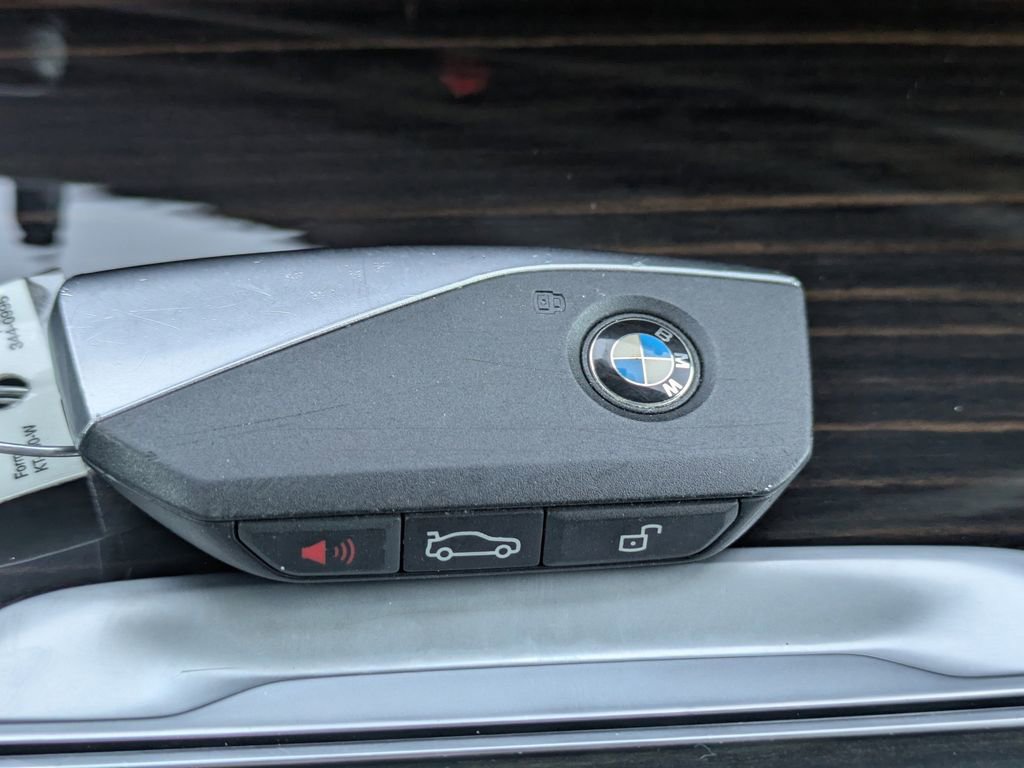 Used 2025 BMW X5 xDrive50e image 33