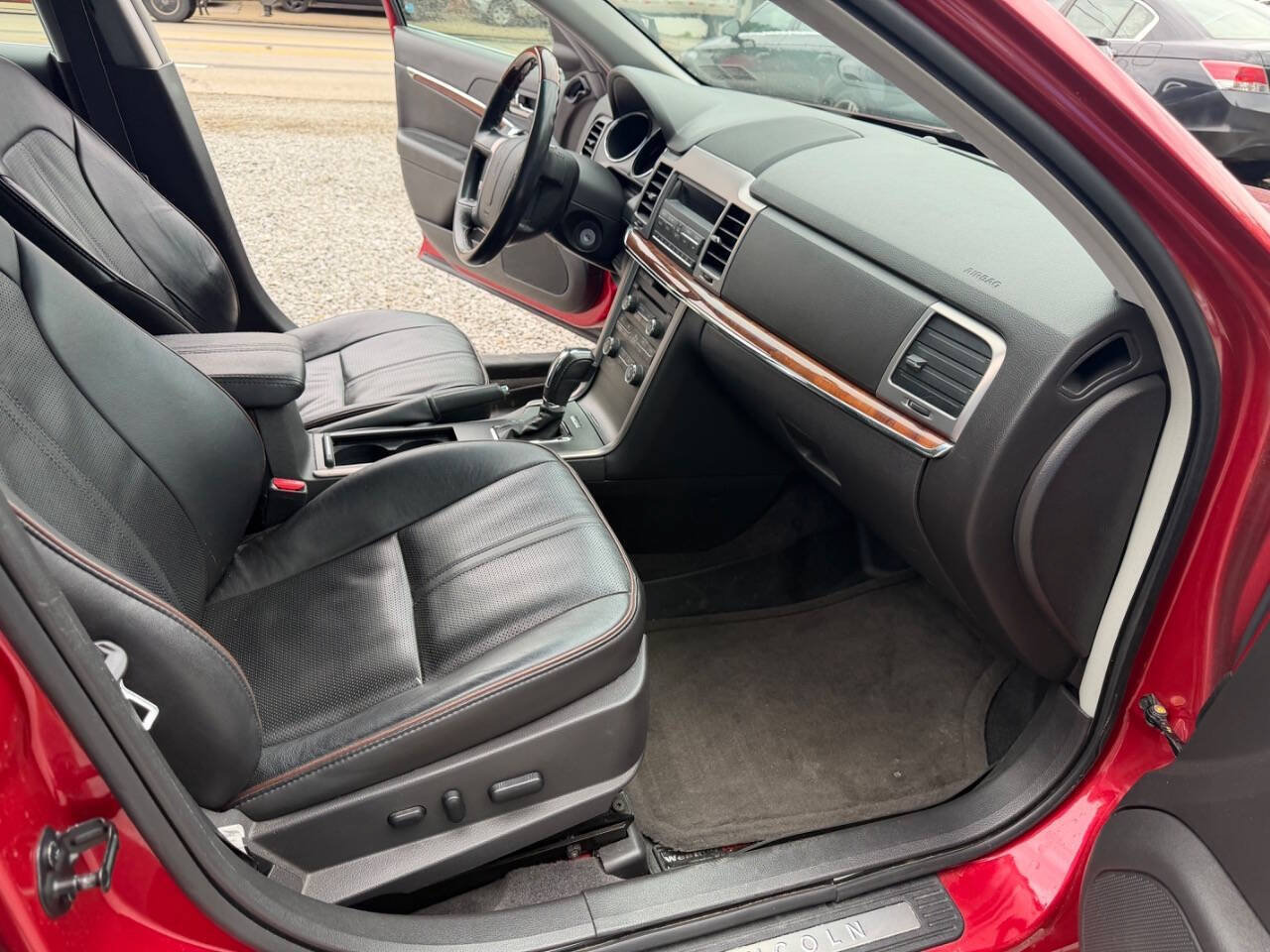 Used 2010 Lincoln MKZ FWD image 16