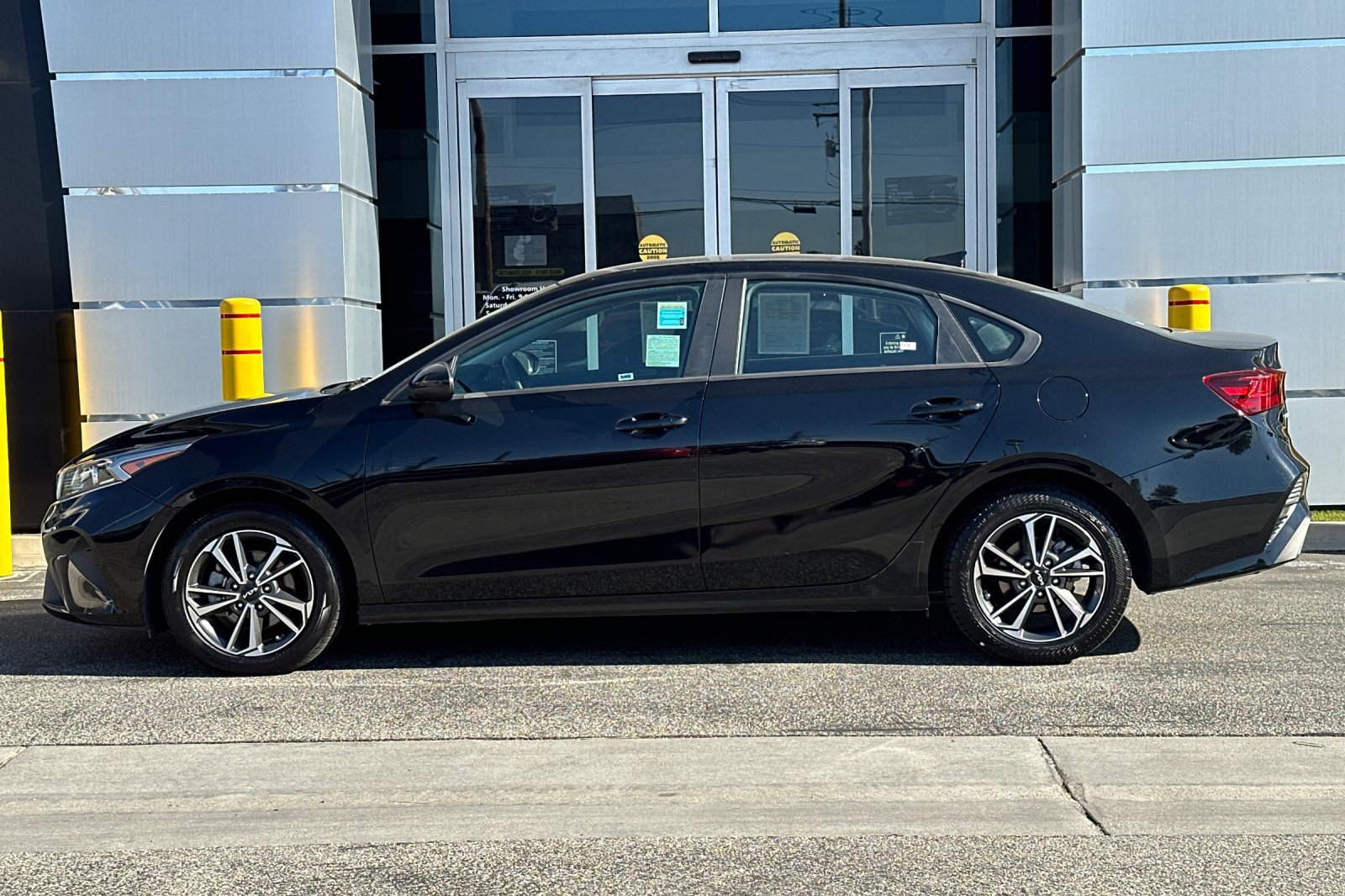 Used 2024 Kia Forte LXS image 7