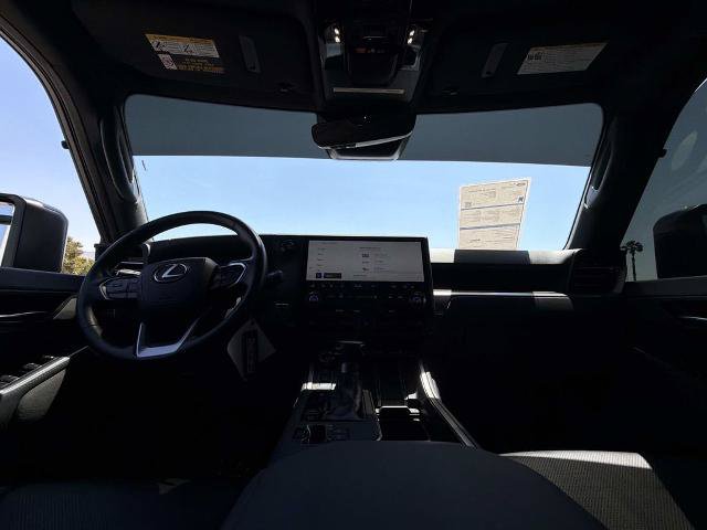 Used 2024 Lexus GX 550 AWD/4WD image 17