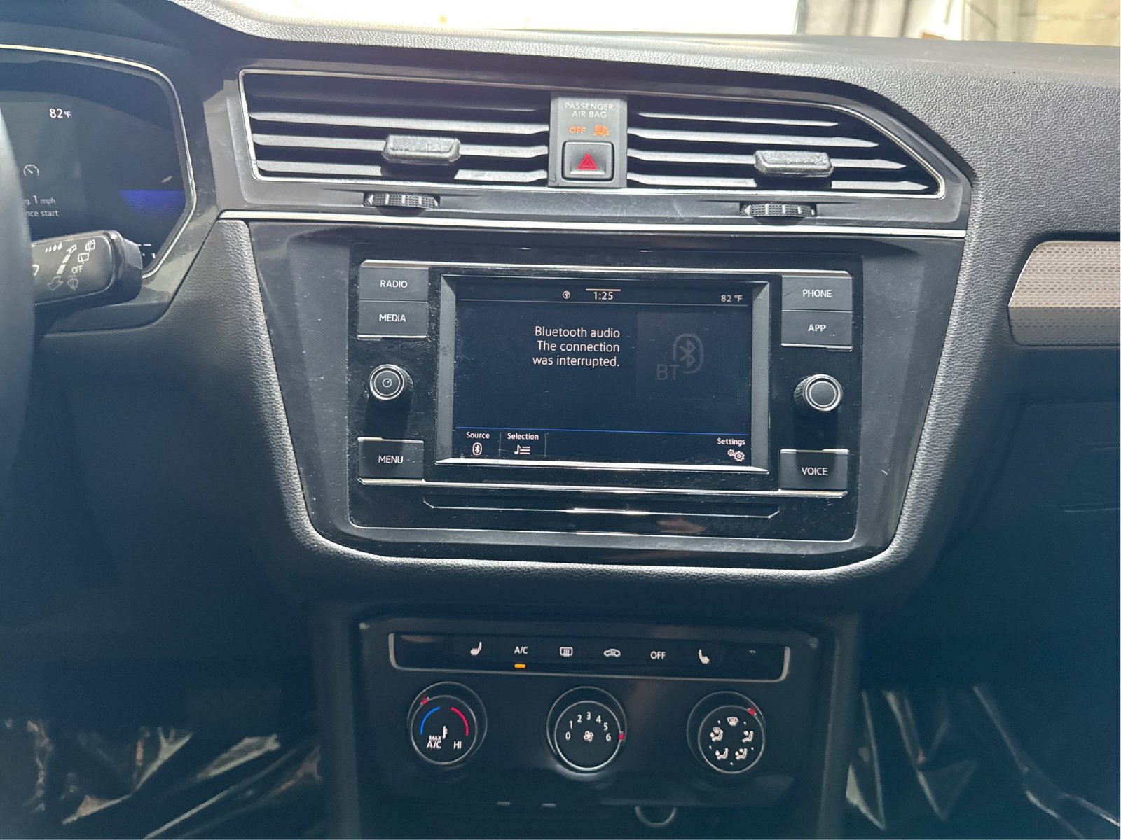 Used 2024 Volkswagen Tiguan S FWD image 15