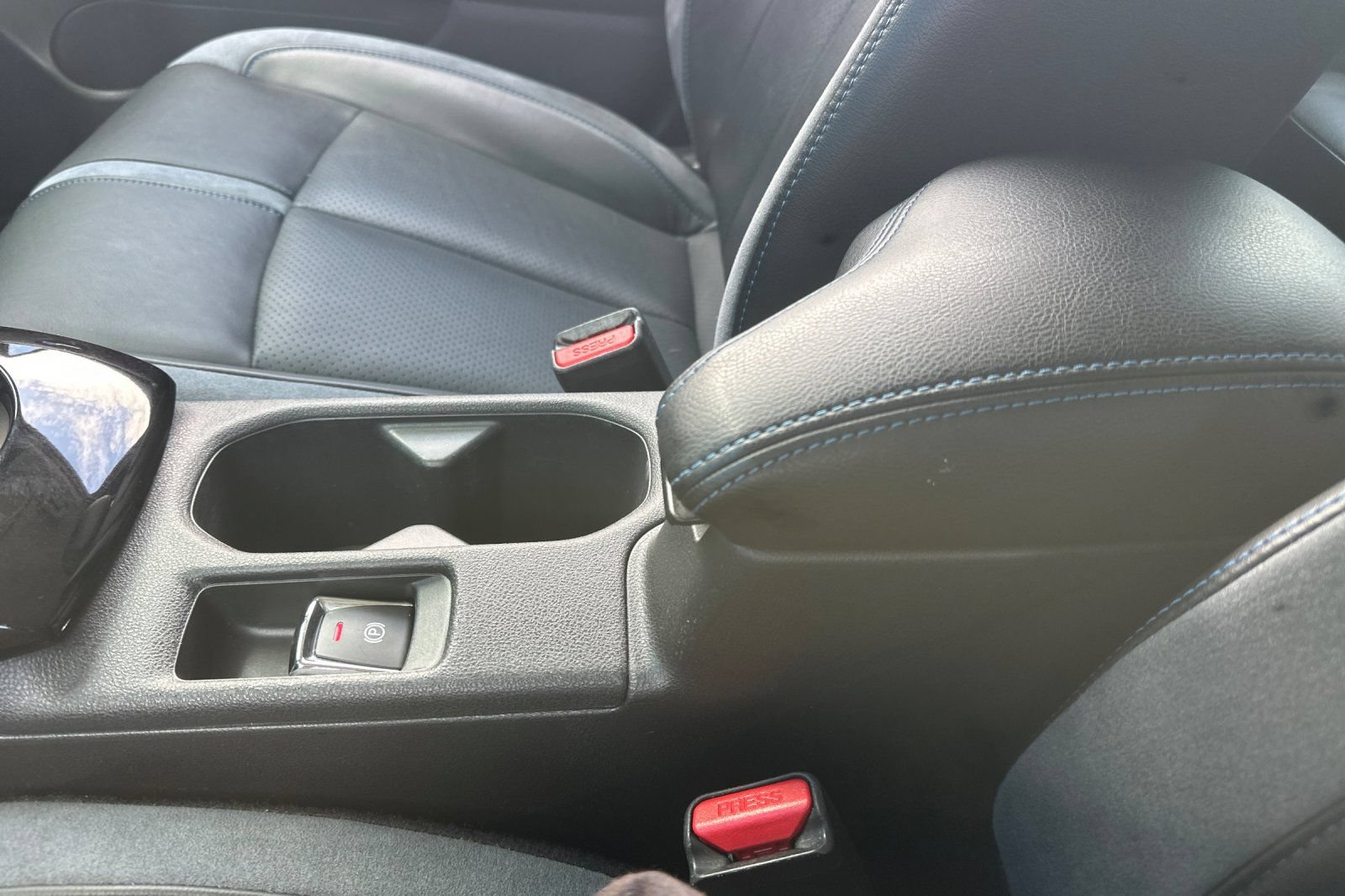 Used 2018 Nissan Leaf SL w/ SL Technology Package FWD image 32