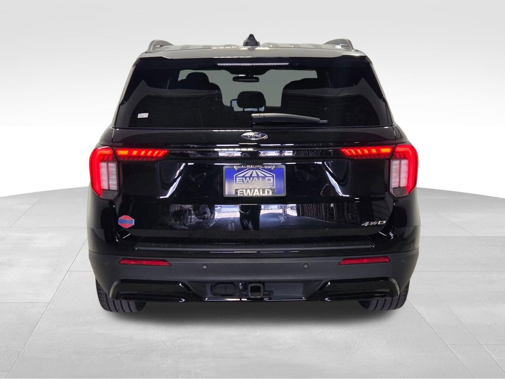 Used 2025 Ford Explorer ST-Line w/ ST-Line Street Pack image 22