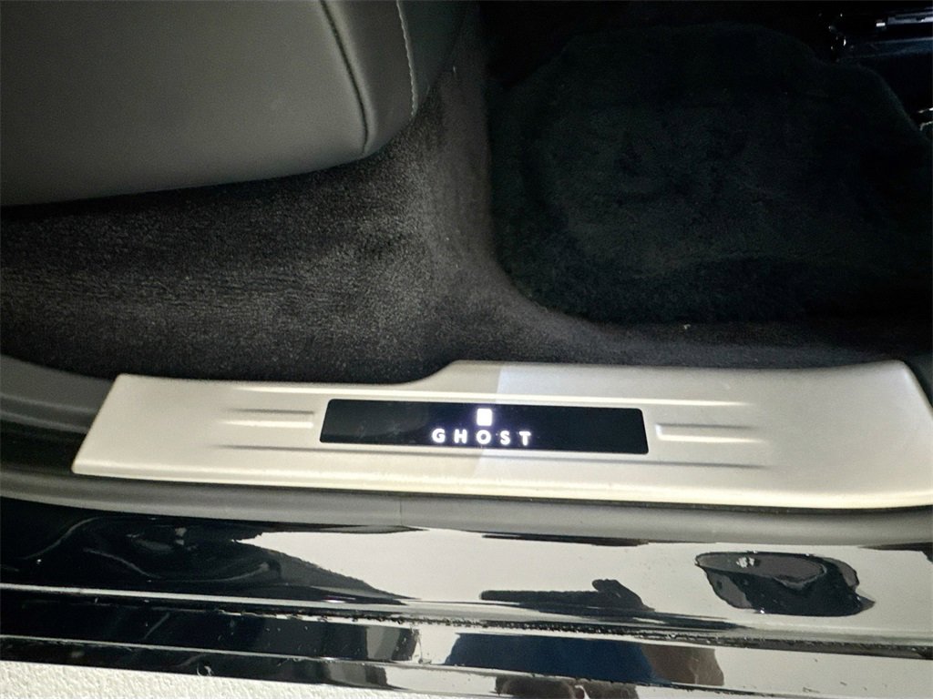 Used 2022 Rolls-Royce Ghost image 30