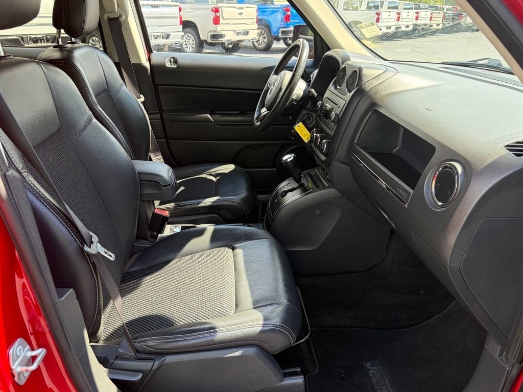 Used 2016 Jeep Patriot Sport w/ Power Value Group AWD/4WD image 25