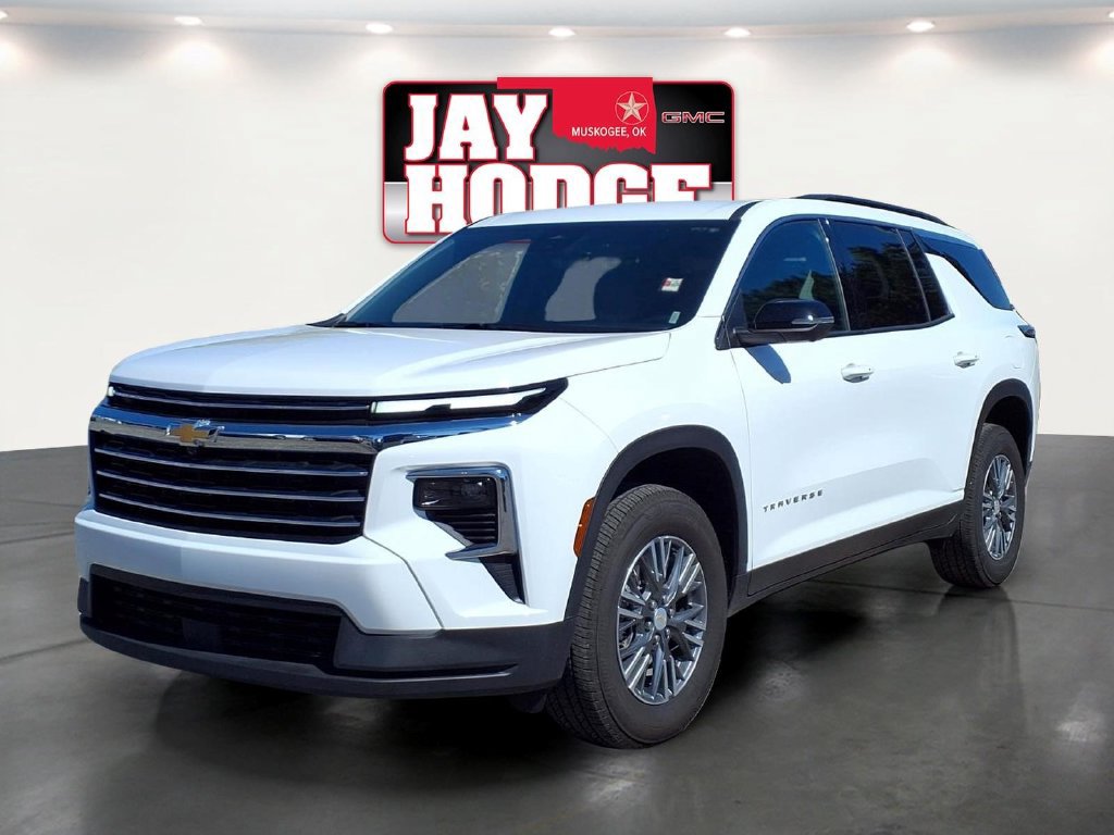 Used 2026 Chevrolet Traverse LT w/ Driver Confidence Package