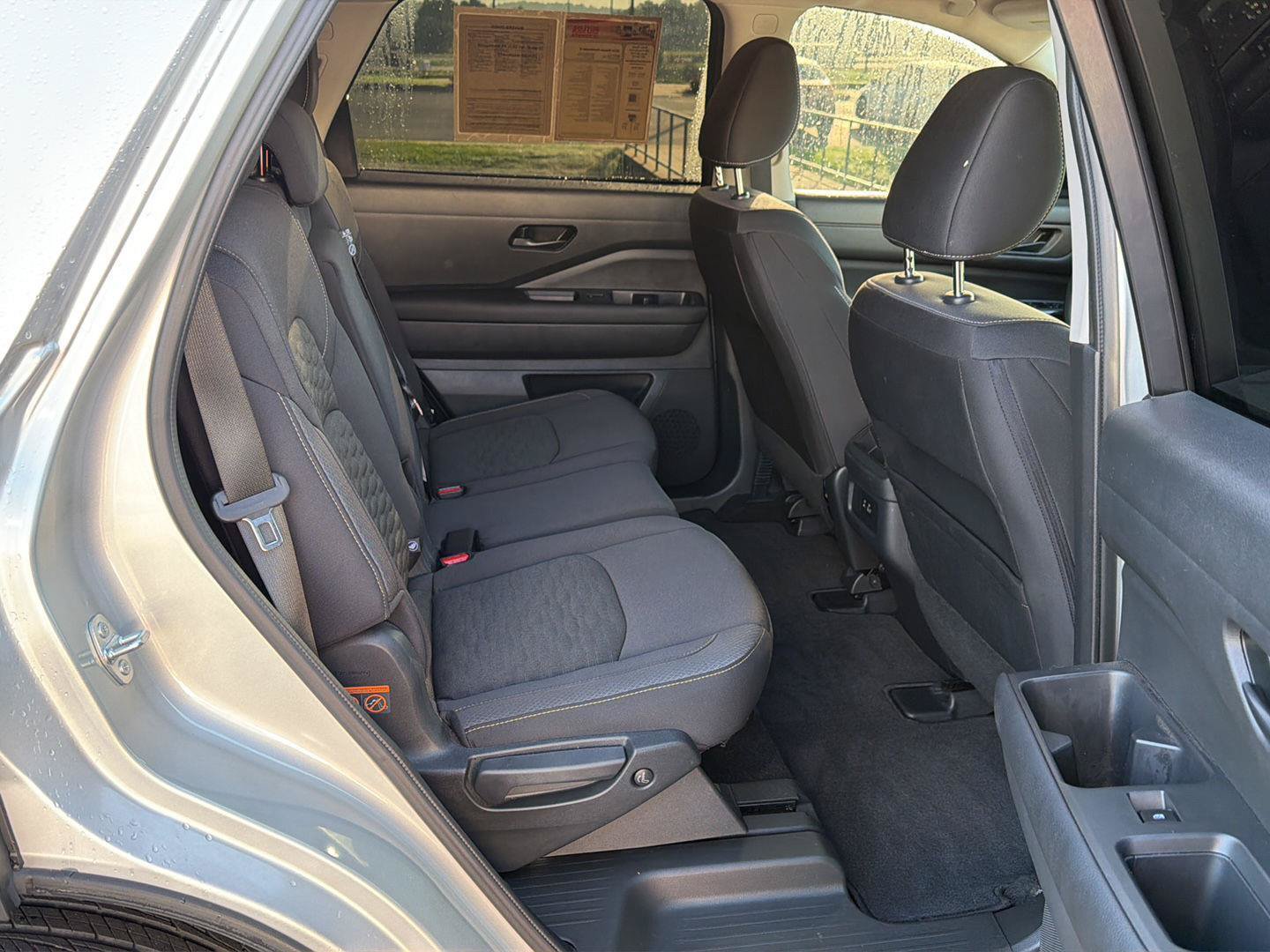 Used 2024 Nissan Pathfinder S AWD/4WD image 12