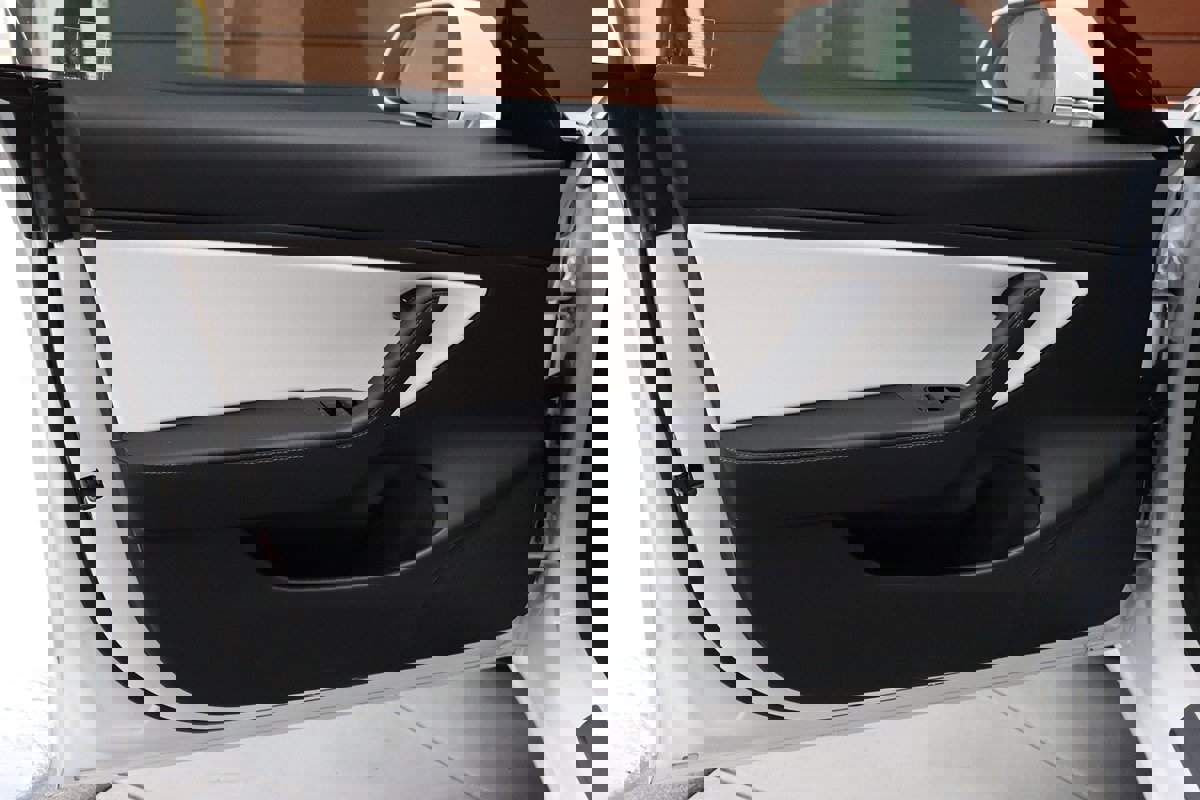 Used 2020 Tesla Model 3 Performance image 26