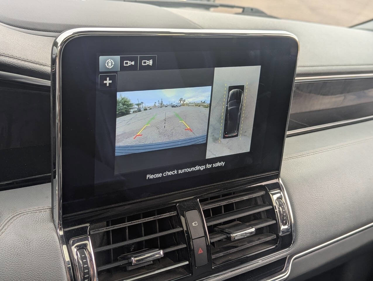 Used 2019 Lincoln Navigator L Reserve w/ Cargo Package AWD/4WD image 29