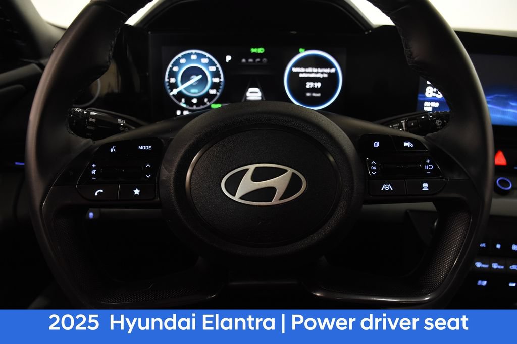 Used 2025 Hyundai Elantra Limited FWD image 12