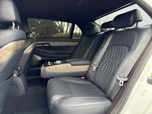 Used 2021 Genesis G90 3.3T Premium image 10