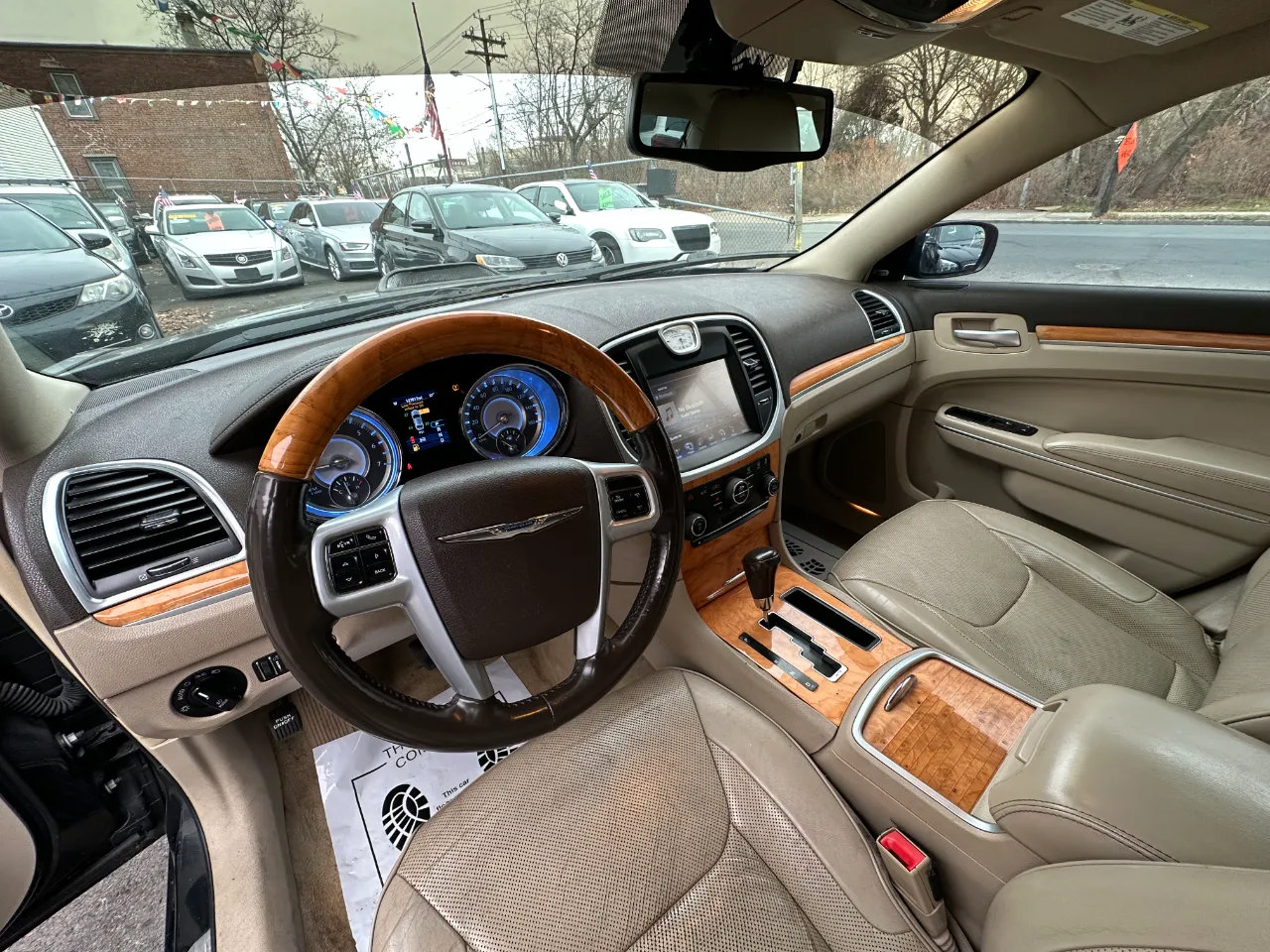 Used 2014 Chrysler 300 C RWD image 31