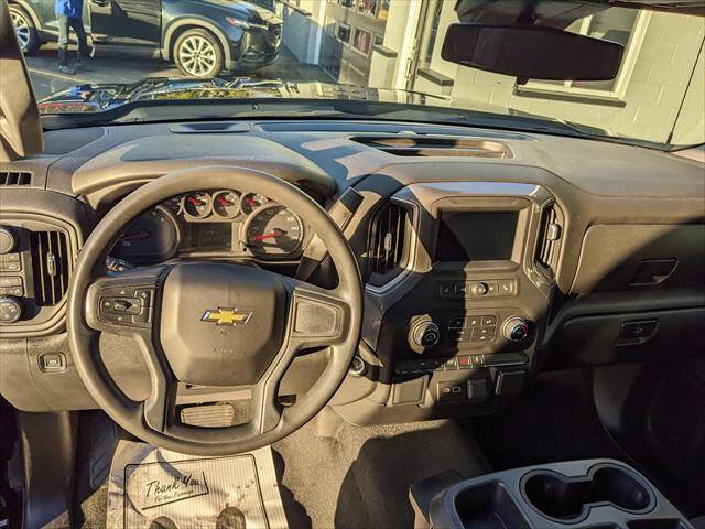 Used 2022 Chevrolet Silverado 1500 Custom image 13