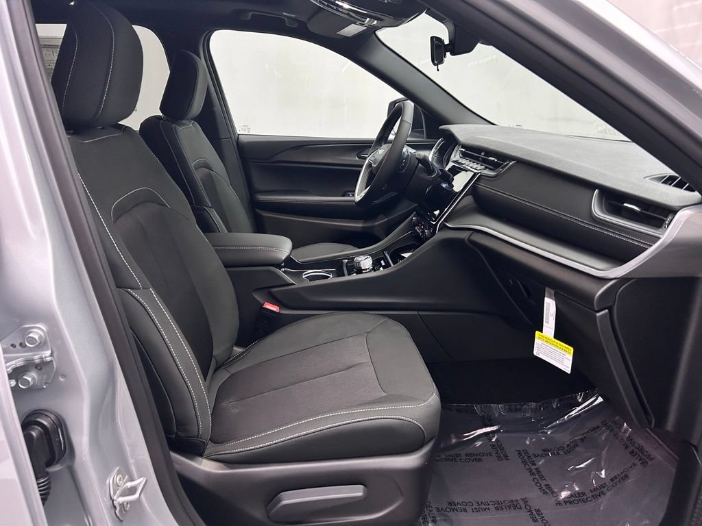 New 2026 Jeep Grand Cherokee L 4WD image 19