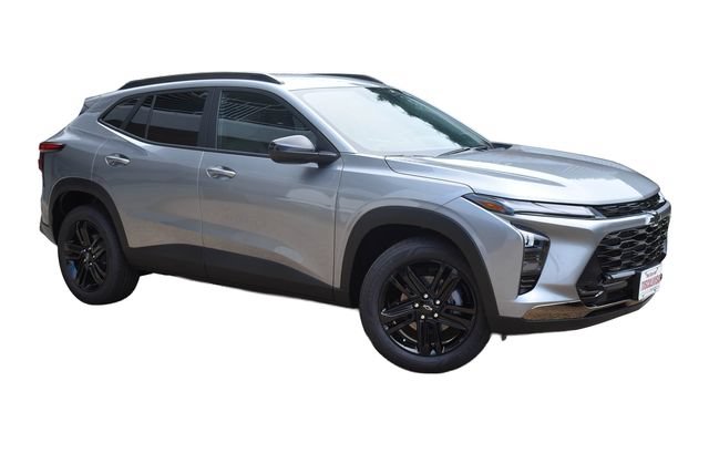 New 2026 Chevrolet Trax ACTIV FWD image 2