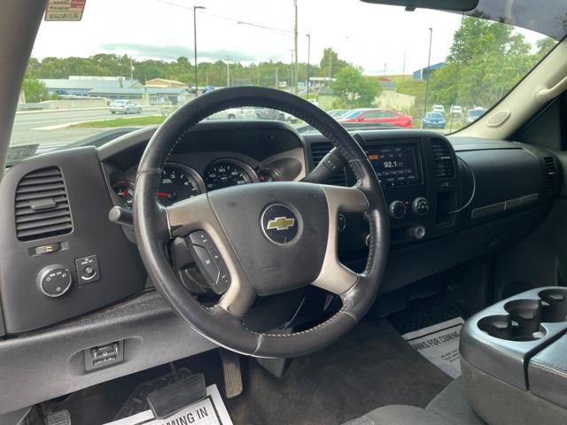 Used 2011 Chevrolet Silverado 2500 LT AWD/4WD image 19