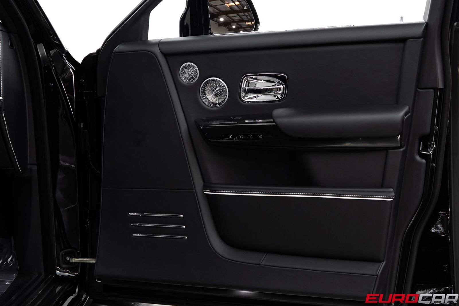 Used 2024 Rolls-Royce Phantom Sedan w/ The Phantom Package image 24