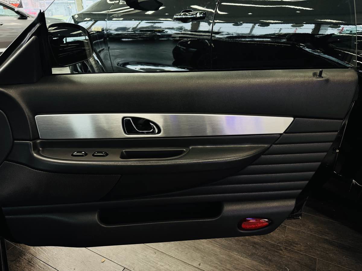 Used 2002 Ford Thunderbird Deluxe image 23